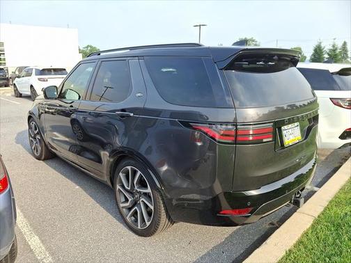 2024 Land Rover Discovery P300 Dynamic SE