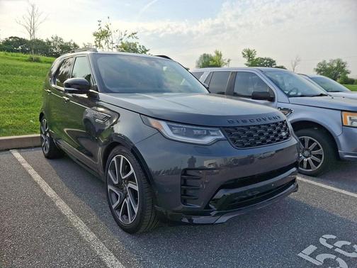 2024 Land Rover Discovery P300 Dynamic SE