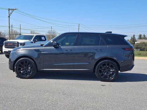 2026 Land Rover Range Rover Sport SE