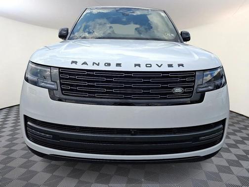 2025 Land Rover Range Rover P400 SE