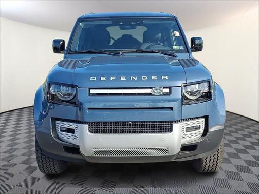 2025 Land Rover Defender 110 P300