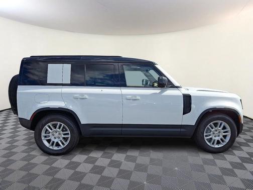 2025 Land Rover Defender 110 P300