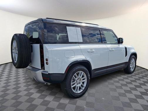 2025 Land Rover Defender 110 P300