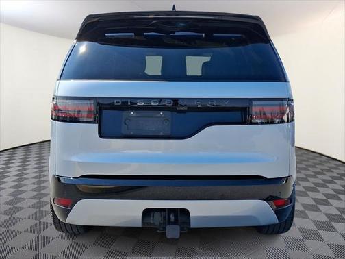 2024 Land Rover Discovery P300 Dynamic SE