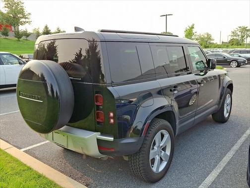 2025 Land Rover Defender 110 P300