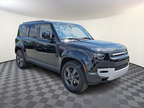 2025 Land Rover Defender 110 P300