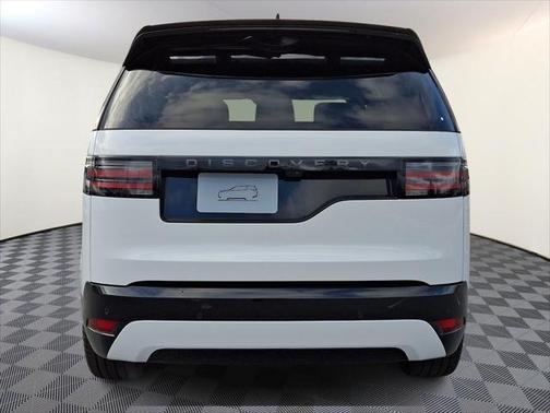 2025 Land Rover Discovery P360 Dynamic SE