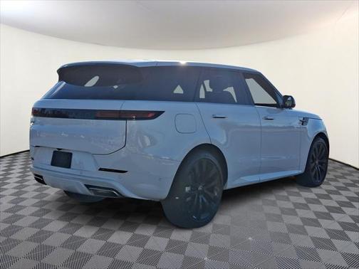 2025 Land Rover Range Rover Sport SE