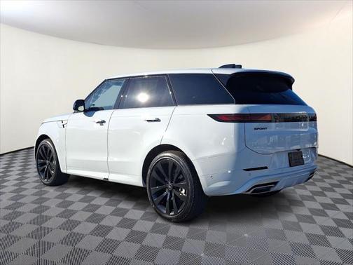 2025 Land Rover Range Rover Sport SE