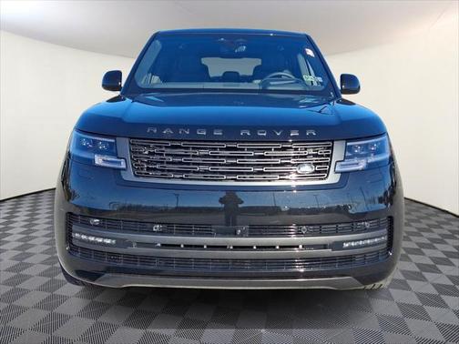 2025 Land Rover Range Rover P400 SE