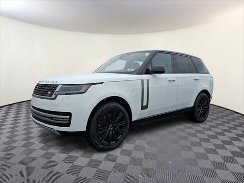 2025 Land Rover Range Rover P550e SE