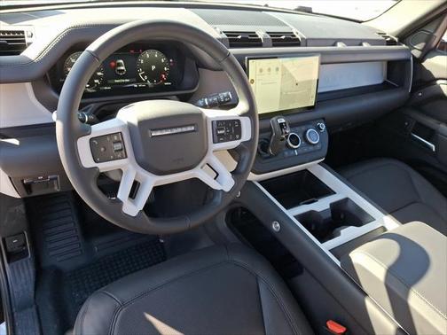 2025 Land Rover Defender 90 P300 S