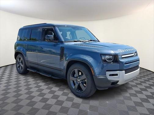 2025 Land Rover Defender 110 P300