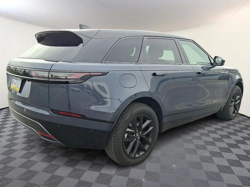 2026 Land Rover Range Rover Velar P250 SE R-Dynamic