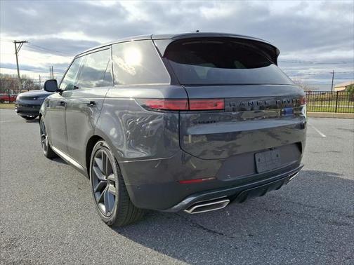 2025 Land Rover Range Rover Sport SE