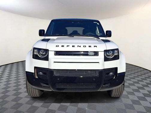 2023 Land Rover Defender 110 X-Dynamic SE