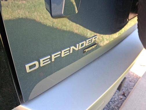 2022 Land Rover Defender 110 SE