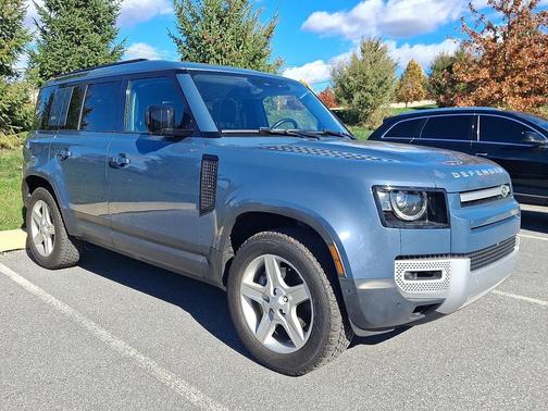 2022 Land Rover Defender 110 SE