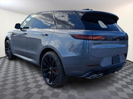 2025 Land Rover Range Rover Sport SE