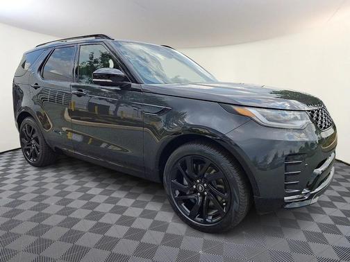 2025 Land Rover Discovery P300 Dynamic SE
