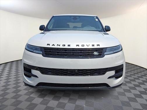 2025 Land Rover Range Rover Sport SE
