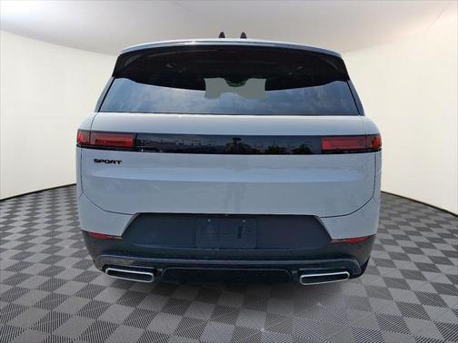 2025 Land Rover Range Rover Sport SE