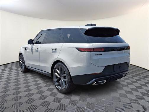 2025 Land Rover Range Rover Sport SE