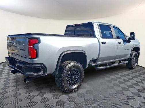 2025 Chevrolet Silverado 2500 4WD Crew Cab Standard Bed ZR2