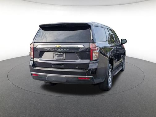 Dark Ash Metallic 2024 Chevrolet Suburban LT