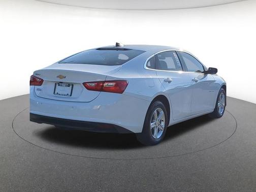 Summit White 2024 Chevrolet Malibu LS