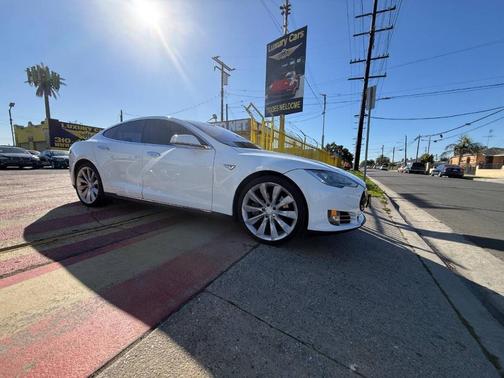 2013 Tesla Model S Performance