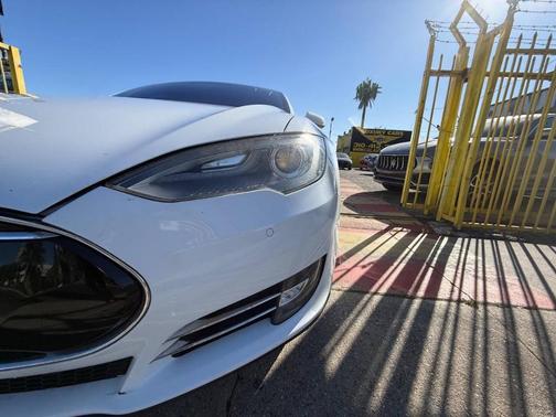 2013 Tesla Model S Performance