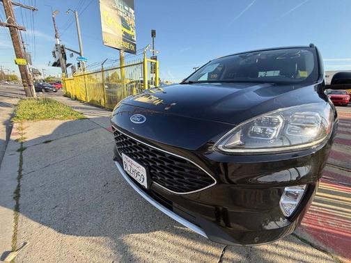 2020 Ford Escape Titanium