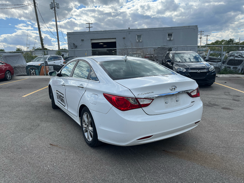 2011 Hyundai SONATA Limited