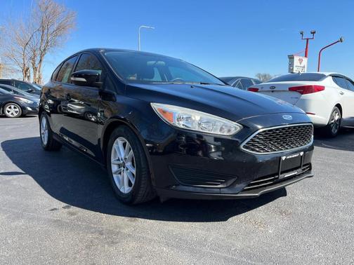 Black 2017 Ford Focus SE
