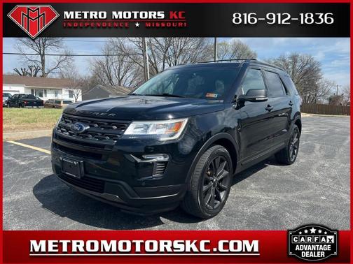 Black 2018 Ford Explorer XLT