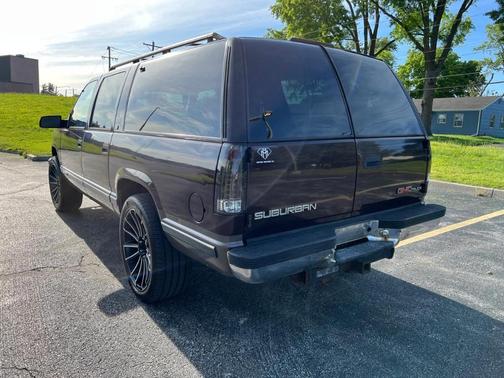 Maroon 1997 GMC Suburban 1500