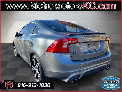 2017 Volvo S60 T6 R-Design Platinum