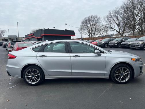 2019 Ford Fusion SEL