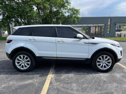 Fuji White 2018 Land Rover Range Rover Evoque SE