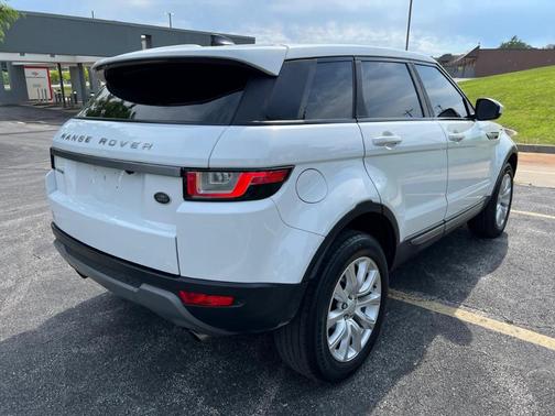 Fuji White 2018 Land Rover Range Rover Evoque SE