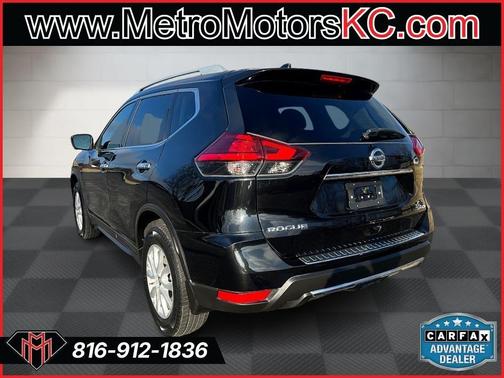 2017 Nissan Rogue SV