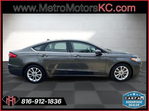 2020 Ford Fusion SE