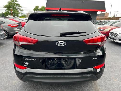 Black Noir Pearl 2018 Hyundai TUCSON SEL