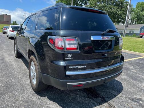 Black 2014 GMC Acadia SLE-2
