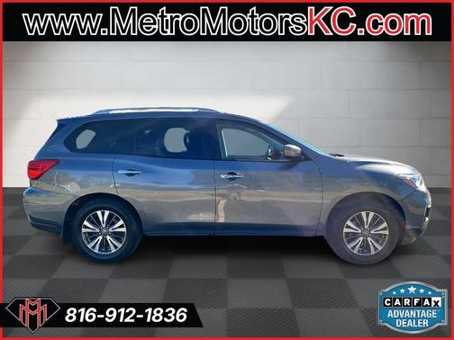 2017 Nissan Pathfinder S