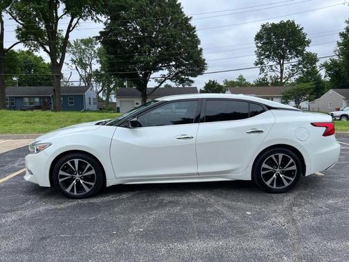 White 2018 Nissan Maxima 3.5 S