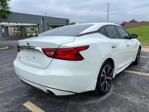White 2018 Nissan Maxima 3.5 S
