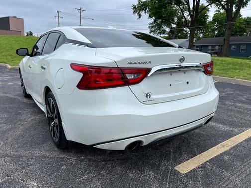 White 2018 Nissan Maxima 3.5 S