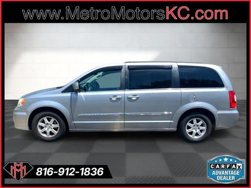 2013 Chrysler Town & Country Touring